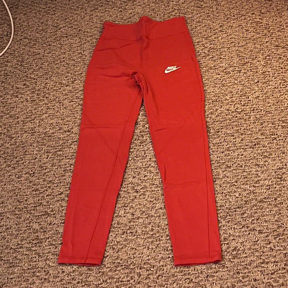 Nike Girl's Tight Fit Leggings